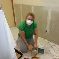 remodel-staying-safe-from-dust-with-a-mask