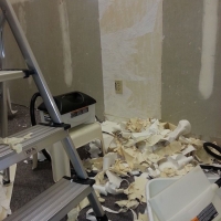 remodel-wallpaper-stripping-is-messy