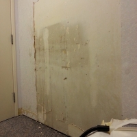 remodel-wallpaper-stripping